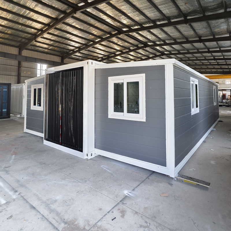 30ft Expandable House Large Room With Black Steel Door
